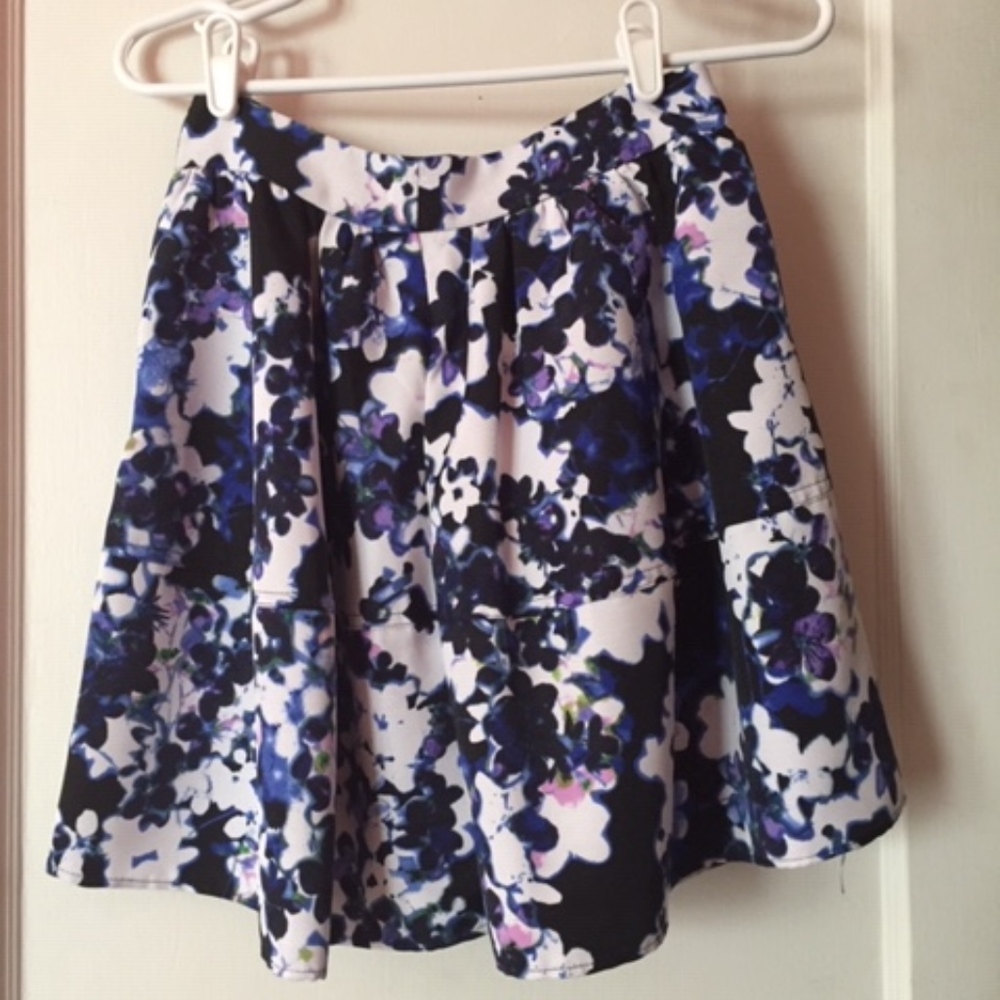Express floral  skirt